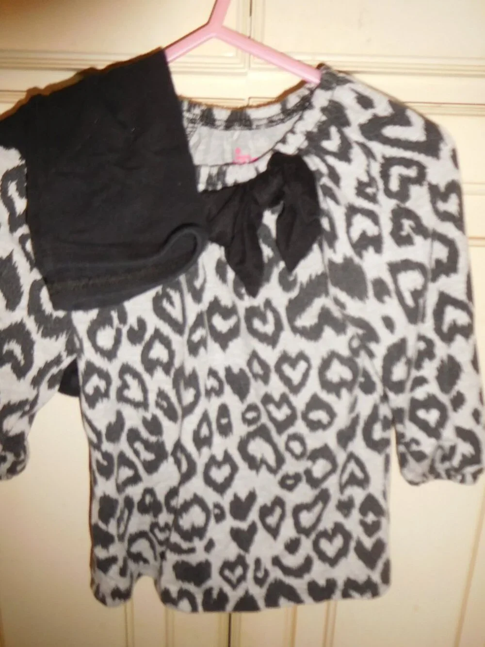 3- 2 PC 12 Mos Outfits